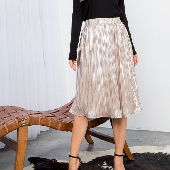THML Dresses & Skirts - 𝅺METALLIC pleated midi skirt